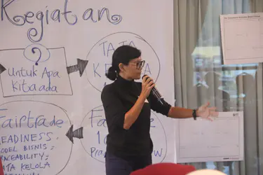 Erni speaking to participants