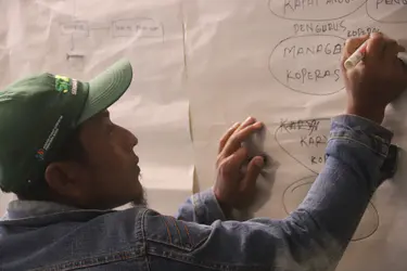 Delegates working together